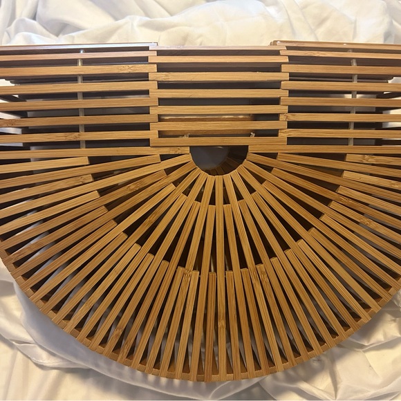 NEW Bamboo Handbag. Never worn - Picture 5 of 7